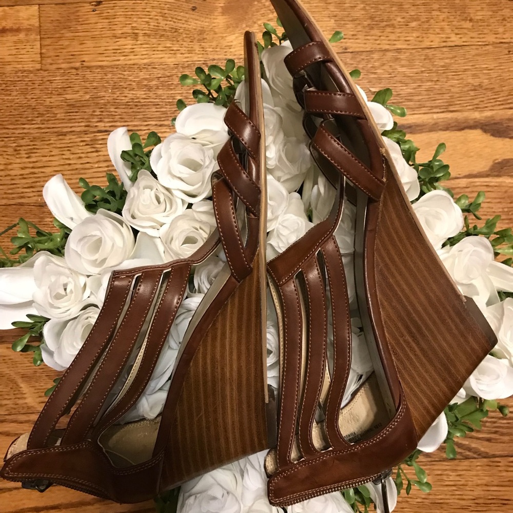 Tan Bandolino Sandal